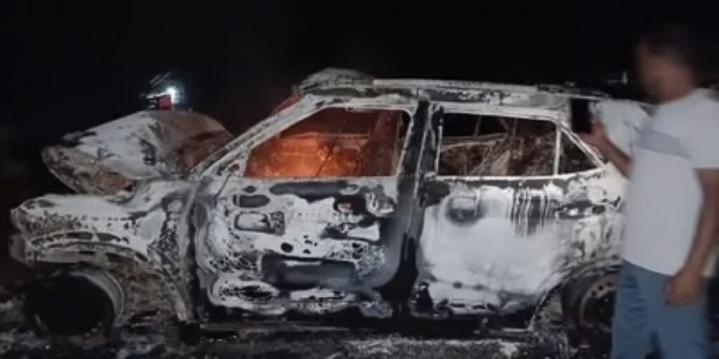 CG Road Accident : तेज रफ्तार बोलेरो और कार की भिड़ंत में दो की जलकर मौत, तीन गंभीर रूप से घायल