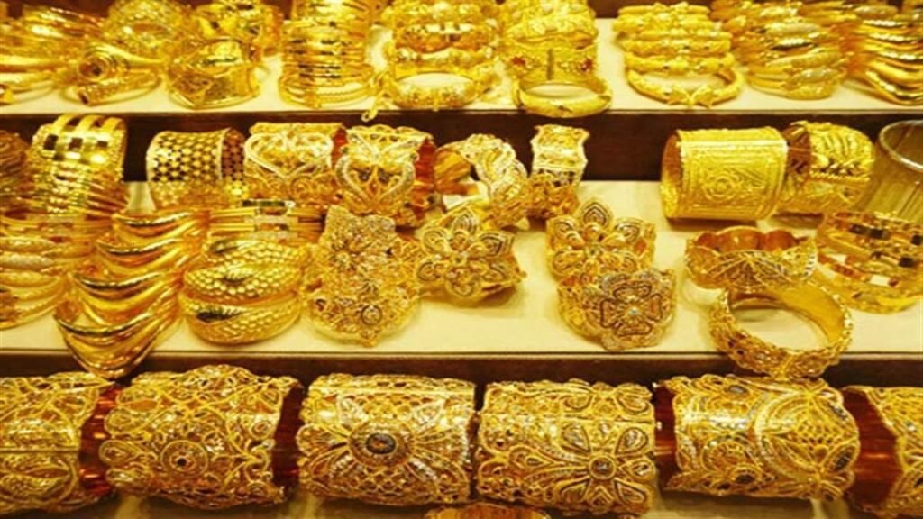 Gold Price: सोने की कीमतों में गिरावट… फेड की घोषणा से पहले 10 ग्राम पर इतना हुआ भाव, चांदी भी हुई सस्ती