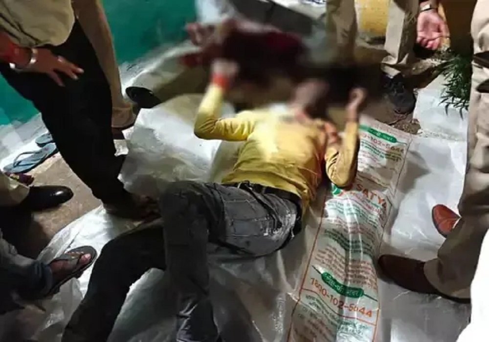 CG CRIME: लिव-इन रिलेशनशिप पर बेटों का एतराज… मां के पार्टनर की फावड़े से हत्या