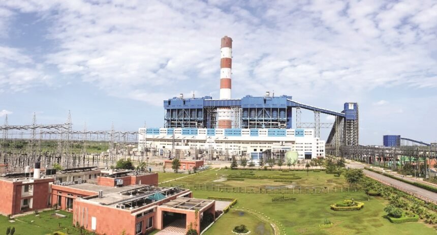 Power Plant Accident: लिफ्ट गिरने से 3 की मौत, 7 लोग गंभीर रूप से घायल