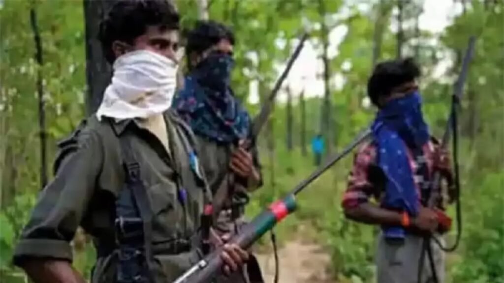 Naxal Terror in Chhattisgarh: युवक की हत्या, मुखबिरी के शक में नक्सलियों ने किया बेरहमी से वार