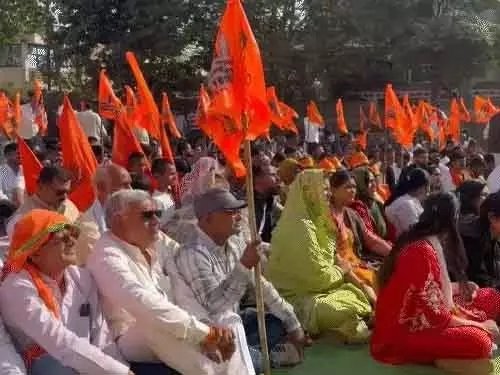 कड़ी सुरक्षा के बीच रायपुर में करणी सेना का प्रदर्शन, TI-CSP पर कार्रवाई समेत 8 मांगों को लेकर जुटे कार्यकर्ता