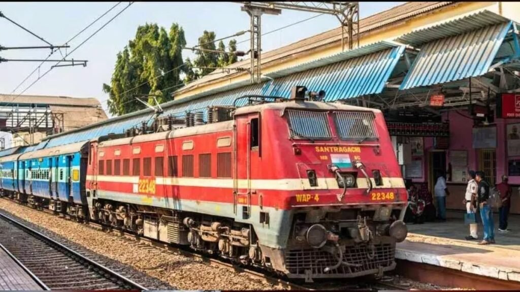 CG Train Timing: बिलासपुर रूट पर रेल यात्रियों को सूचना… एक्सप्रेस व पैसेंजर ट्रेनों के समय में बदलाव